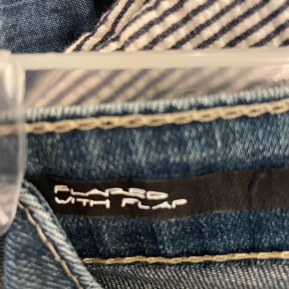 William Rast 27/32 flare jeans with flap pocket - Picture 6 of 7